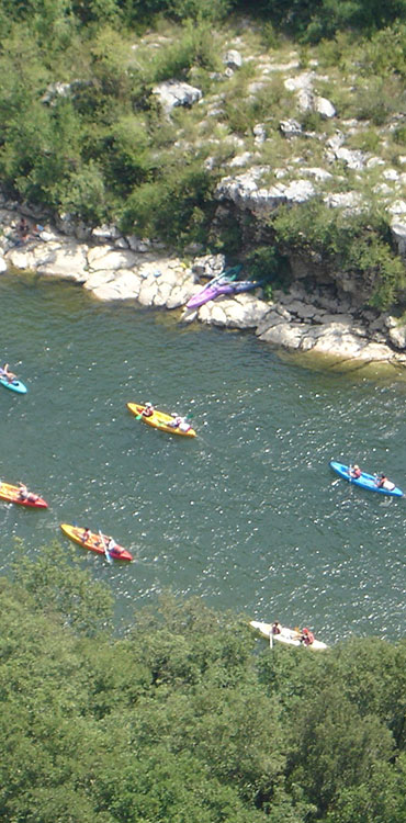                 Location de canoë, descentes de l'Hérault en canoë et kayak à Laroque près de Saint-Guilhem-le-Désert
              
                

            